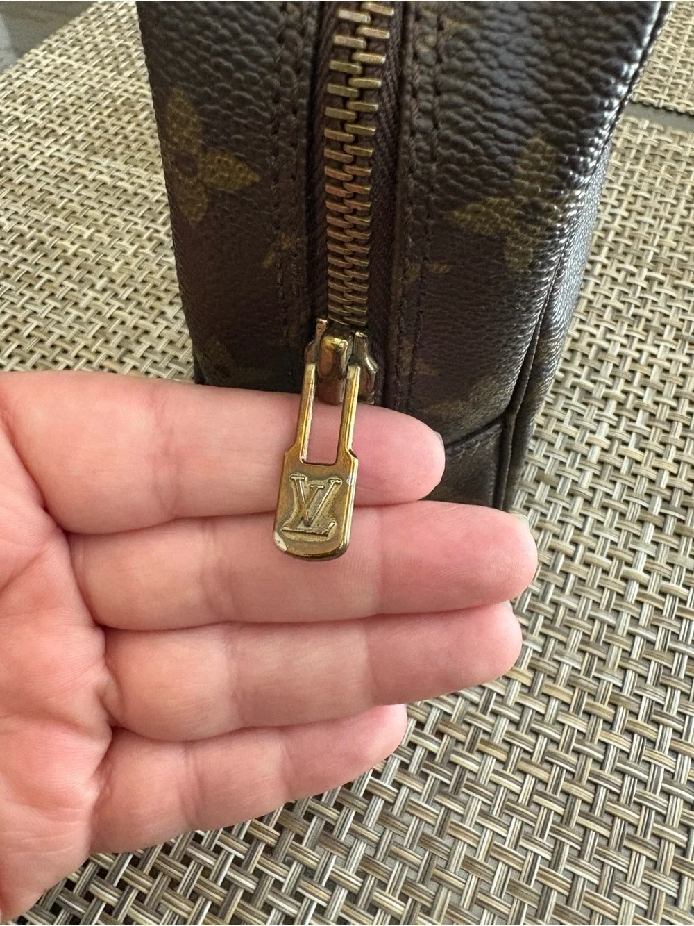 Louis Vuitton Trousse 23